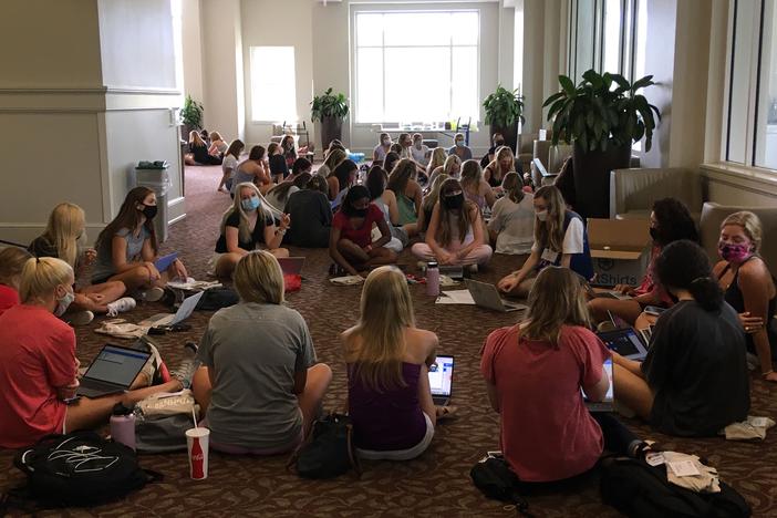 Students in UGA Tate Student Center on August 15, 2020
