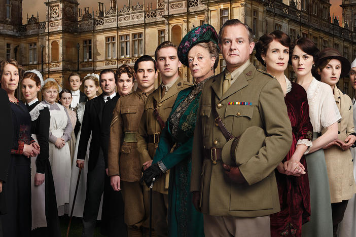 Cast of Downton Abbey season two.