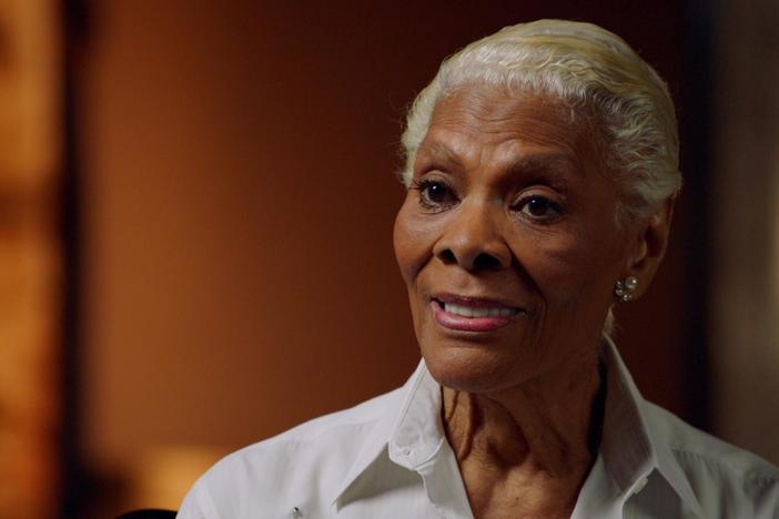 Dionne Warwick weighs in on what was special about Mahalia Jackson's voice.