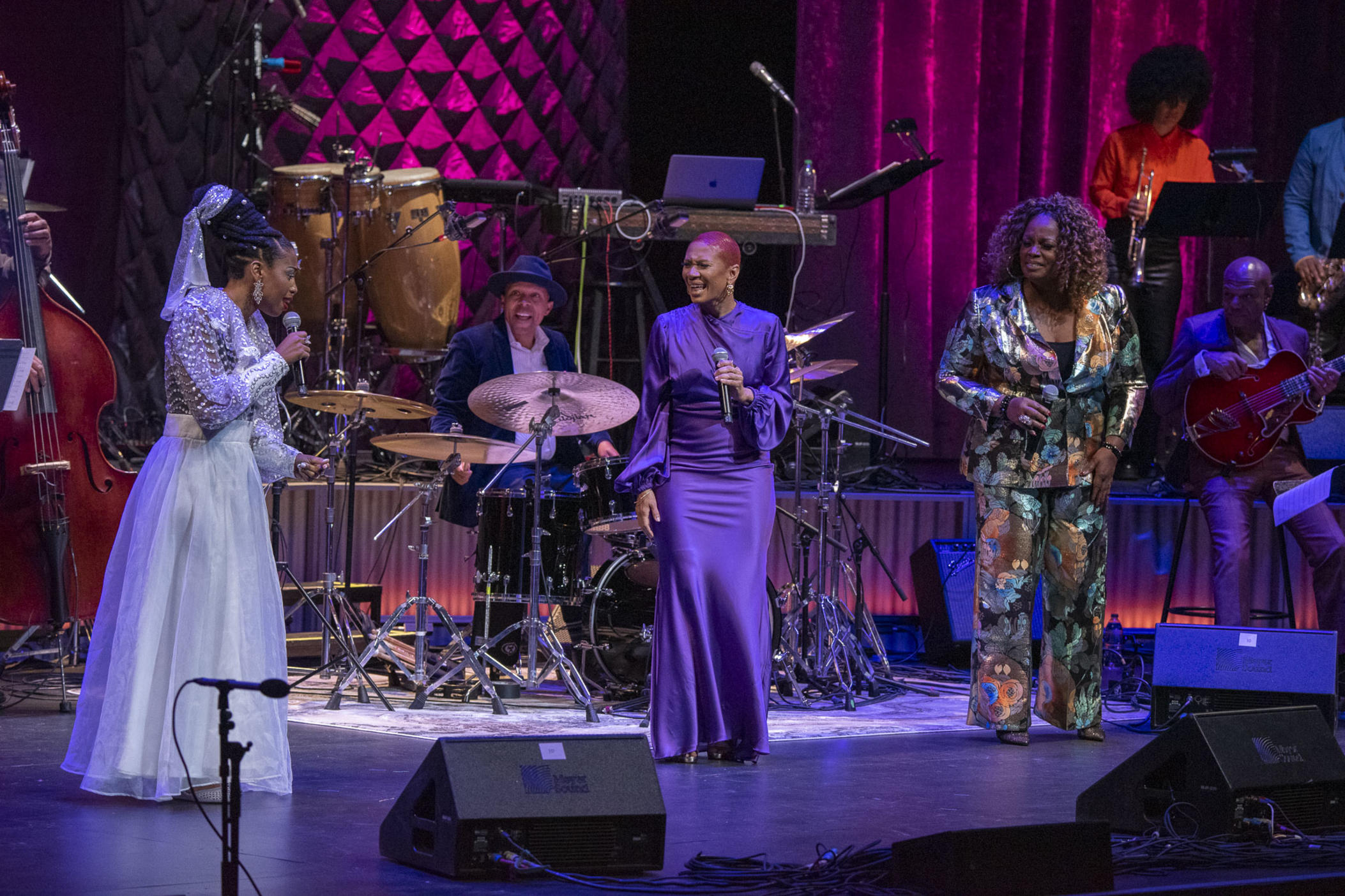 Jean Baylor, Dianne Reeves, Jazzmeia Horn perform “We Swing”