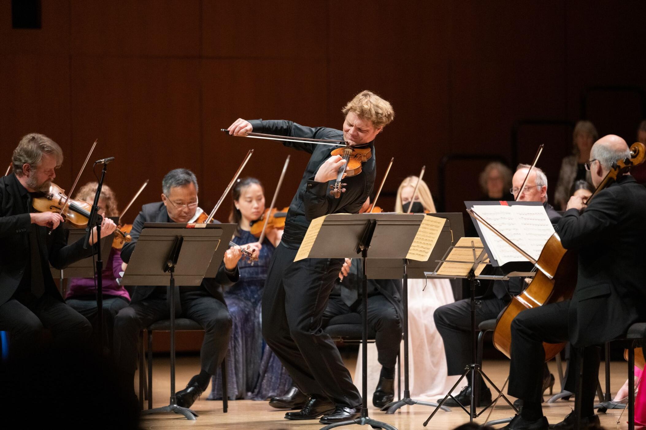 Violinist David Coucheron and Atlanta Symphony colleagues