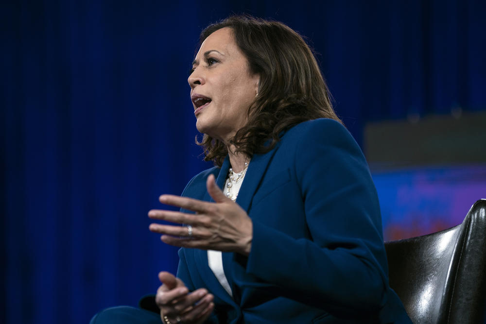 Senator Kamala Harris speaks on stage.