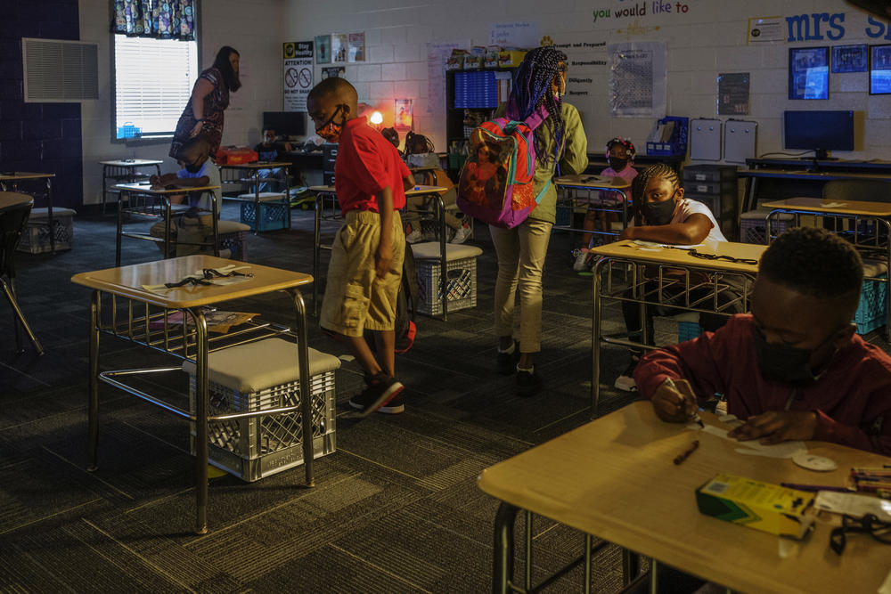 Ingram Pye Elementary School students in their socially distanced classroom. 