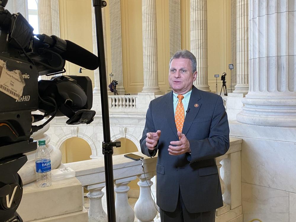 Rep. Buddy Carter, other Republicans, decry chaos but still oppose routine presidential transfer of power.