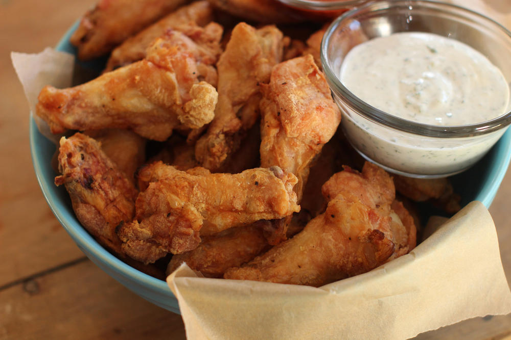 Chicken wings, ready for the party. 