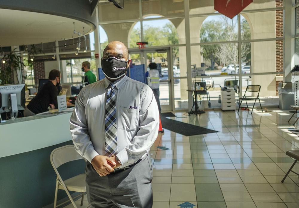 Dr. Derek Heard was hospitalized with COVID-19 last year. Now he is a vaccination advocate. 