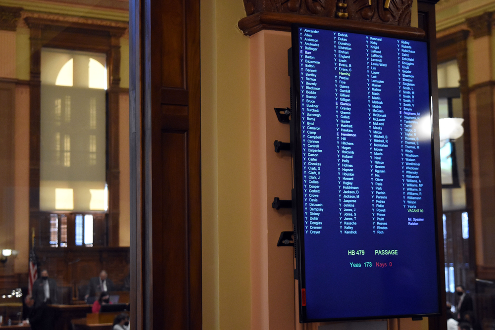 A screen in the General Assembly showing the unanimous vote for citizen's arrest reform.