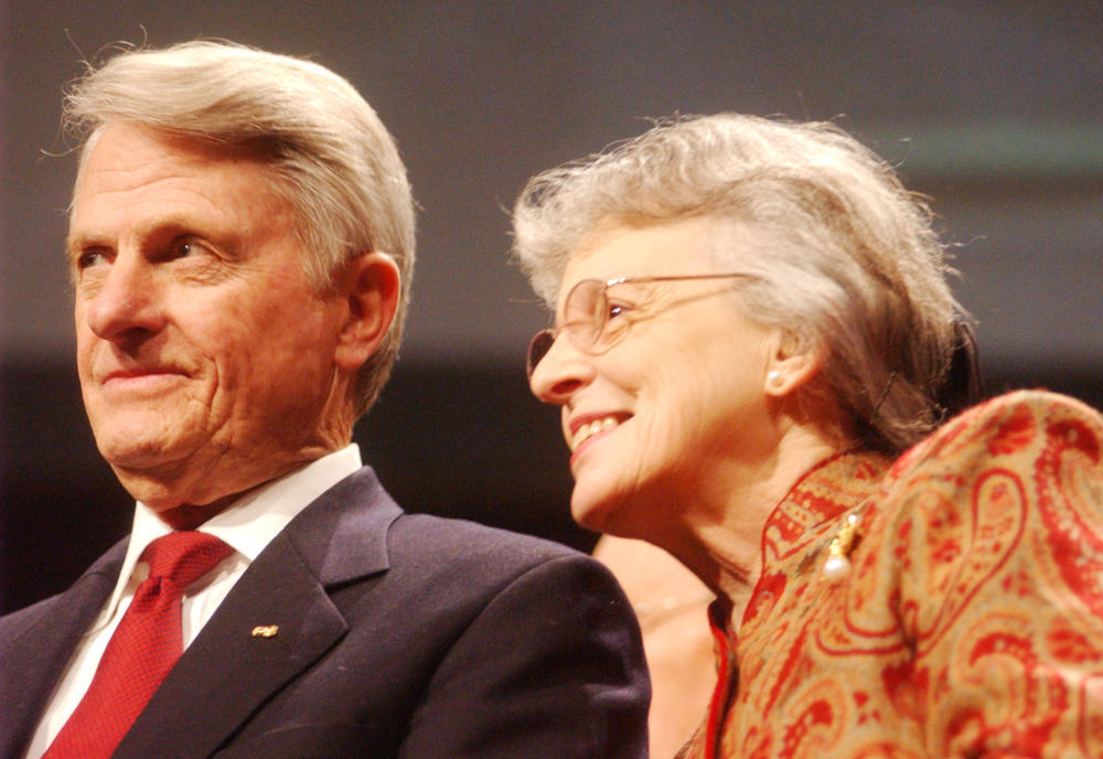 Zell Miller and his wife Shirley attend former Governor Sonny Perdue's first term inauguration in 2003.