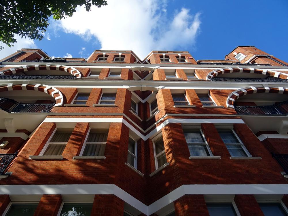 A photo of a large apartment.