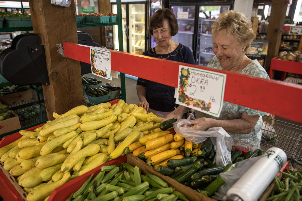 Shoppers at Jaemor Farms