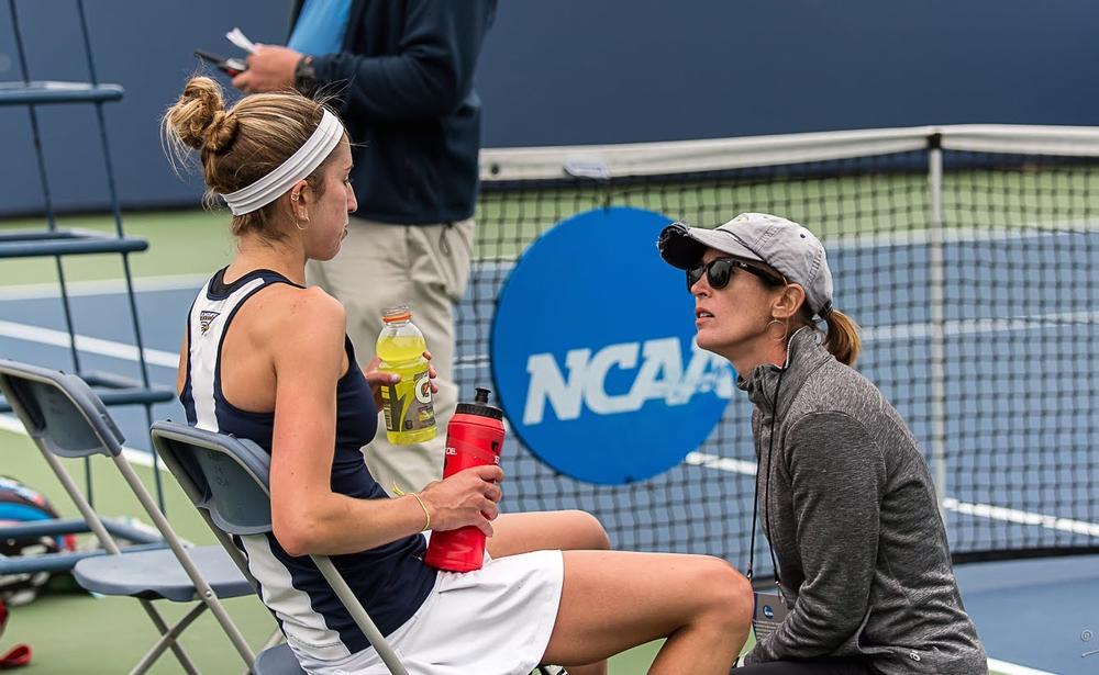 Amy Bryant coaches the Emory University women’s tennis team.