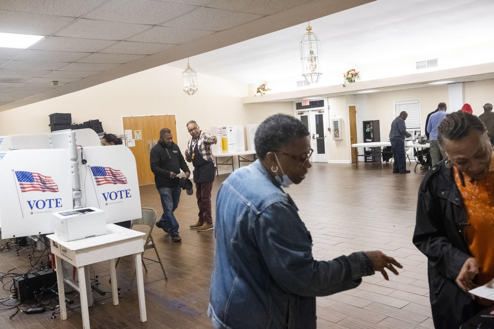 Inside a Polling location in Macon in 2022