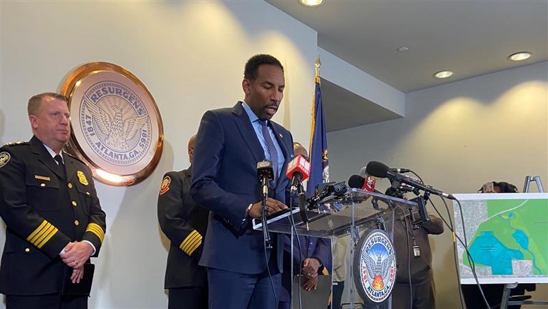 Atlanta Mayor Andre Dickens at a press conference at City Hall of Jan. 31, 2023