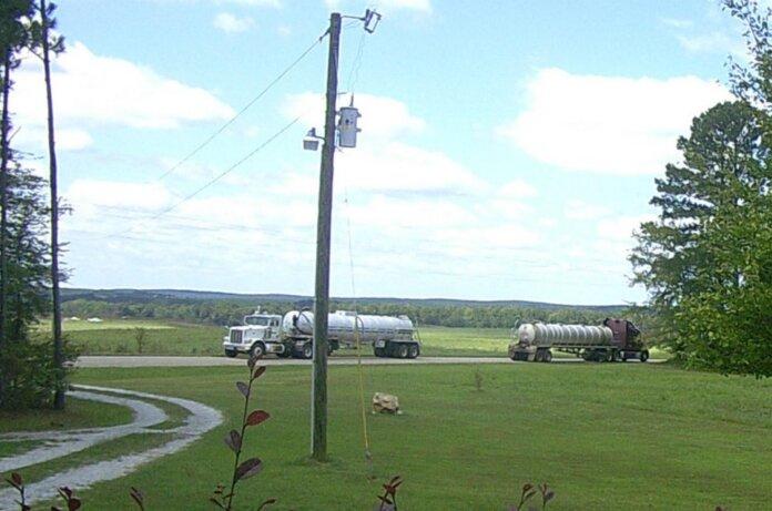  Trucking foul sludge, two tankers passed each other in front of a home in Oglethorpe County. Contributed