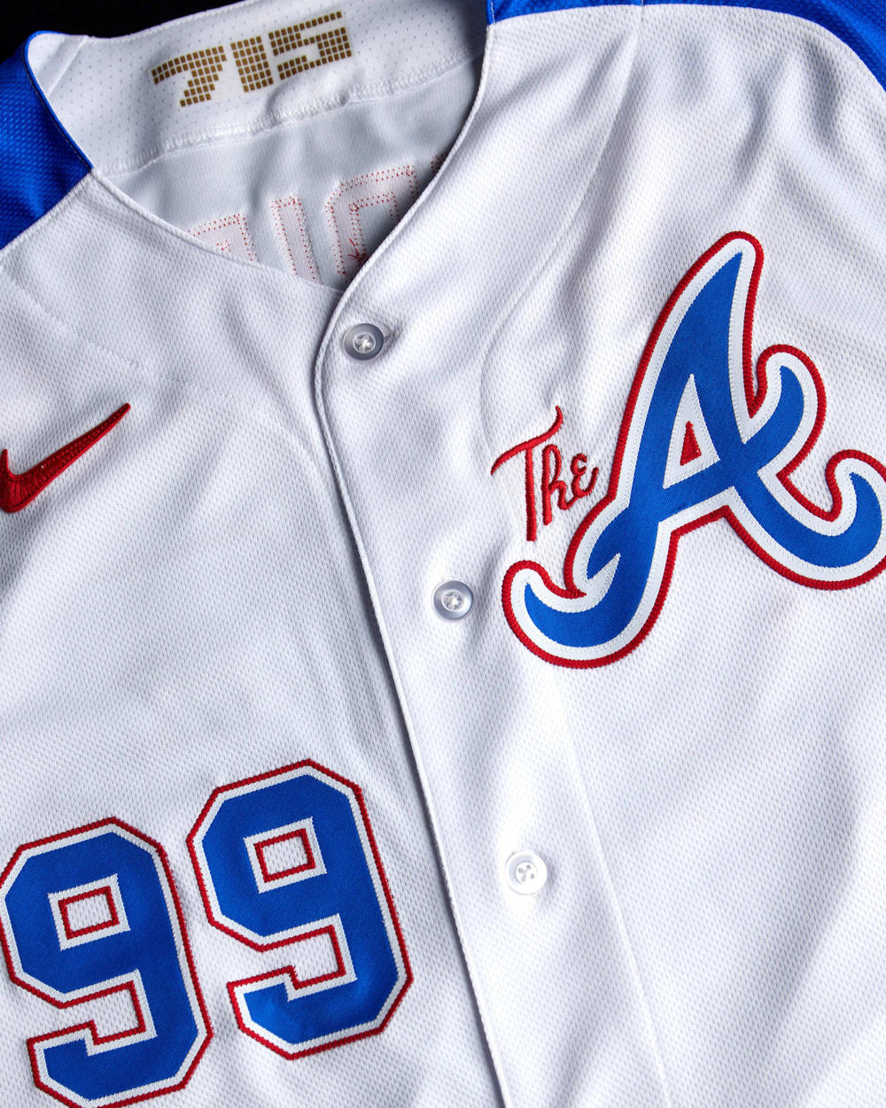 The Atlanta Braves' 2023 'City Connect' jersey by Nike is an homage to baseball legend Hank Aaron.
