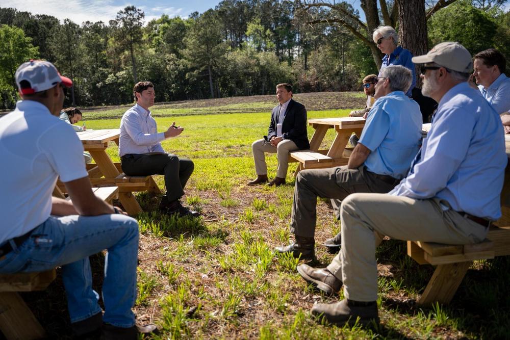 U.S. Senator Jon Ossoff visits Thomas County, Ga. to meet with farmers and key members of Georgia's agriculture industry about the state's citrus sector.