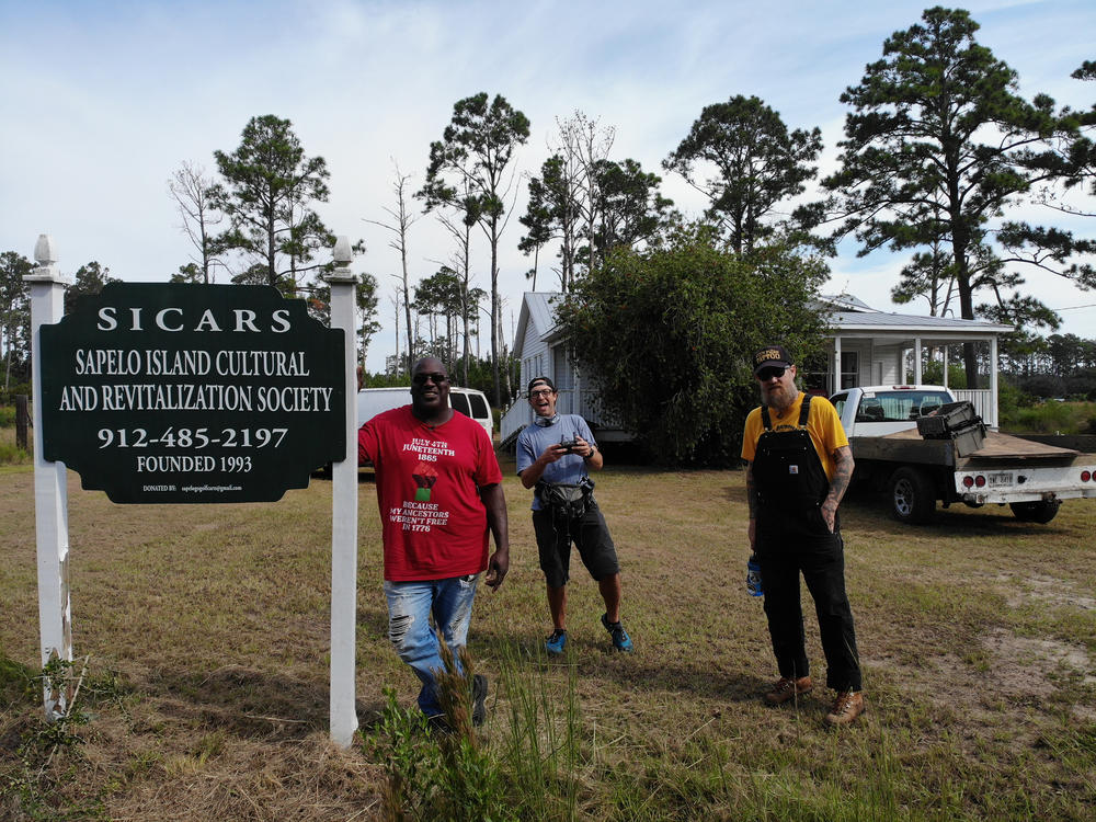 Maurice Bailey, David Zelski, Dr. Nik Heynen on Sapelo Island