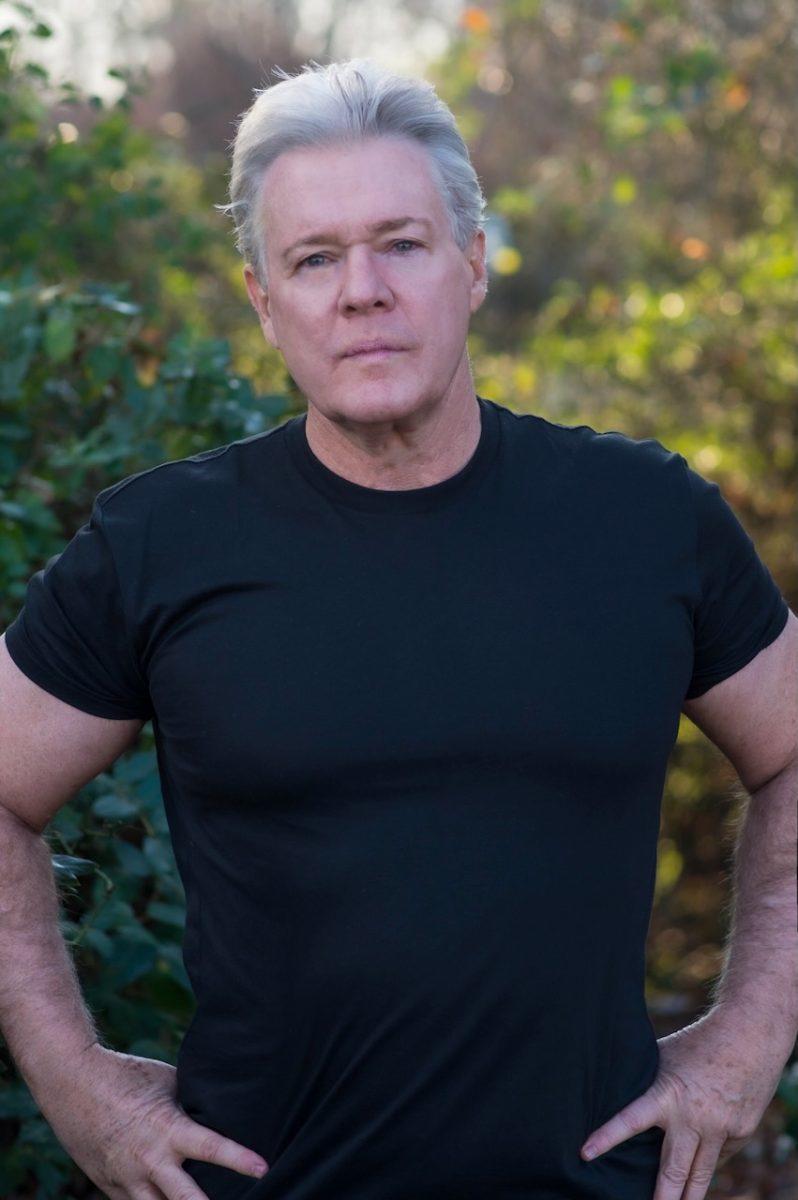 Michael O’Leary portrayed Dr. Rick Bauer on The Guiding Light. 