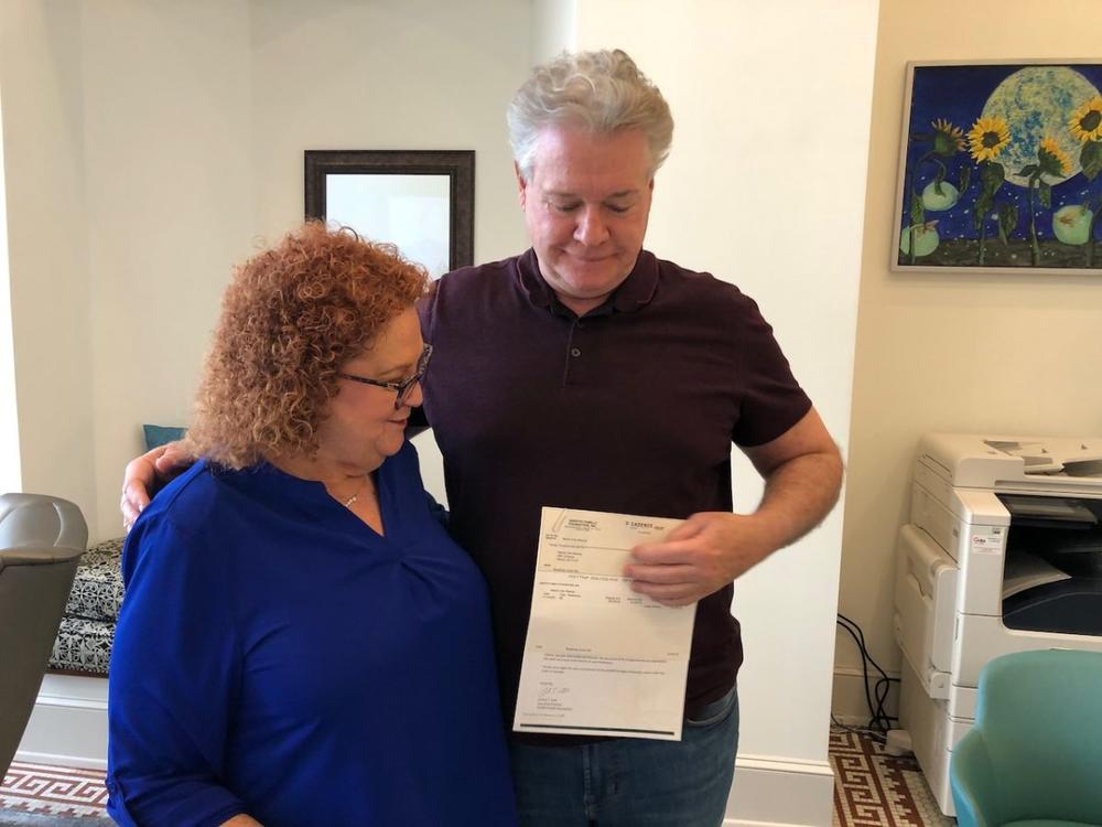 Griffith Foundation’s Lisa Garrett admitted she was “fan girling” when she met actor Michael O’Leary, who played Dr. Rick Bauer on The Guiding Light soap opera. 