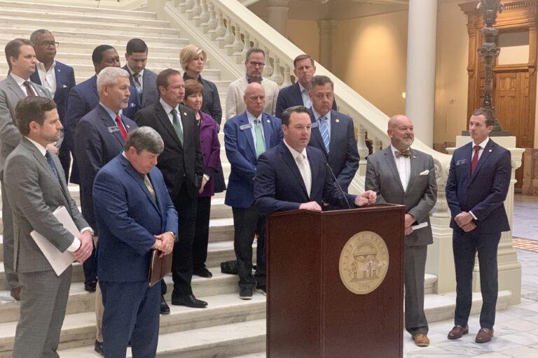  Republican Lt. Gov. Burt Jones unveiled on Tuesday his Red Tape Rollback Initiative that aims to reduce bureaucratic barriers to small businesses and professional licensing. 