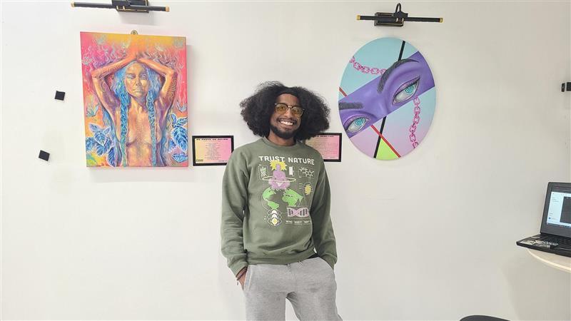 Herbalist Luther Ocasio mixes spirits and spices to create unique alcohol free mocktails at his pop up bar, Altered.