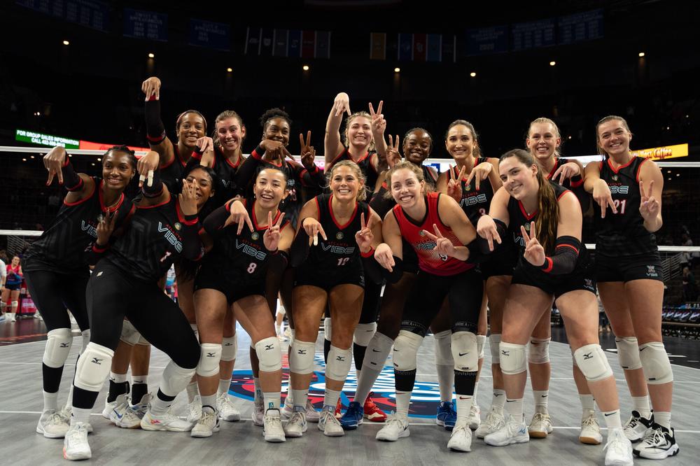 The Atlanta Vibe after winning the very first PVF match on January 24, 2024. Kacie Evans is in the front row at the far right.