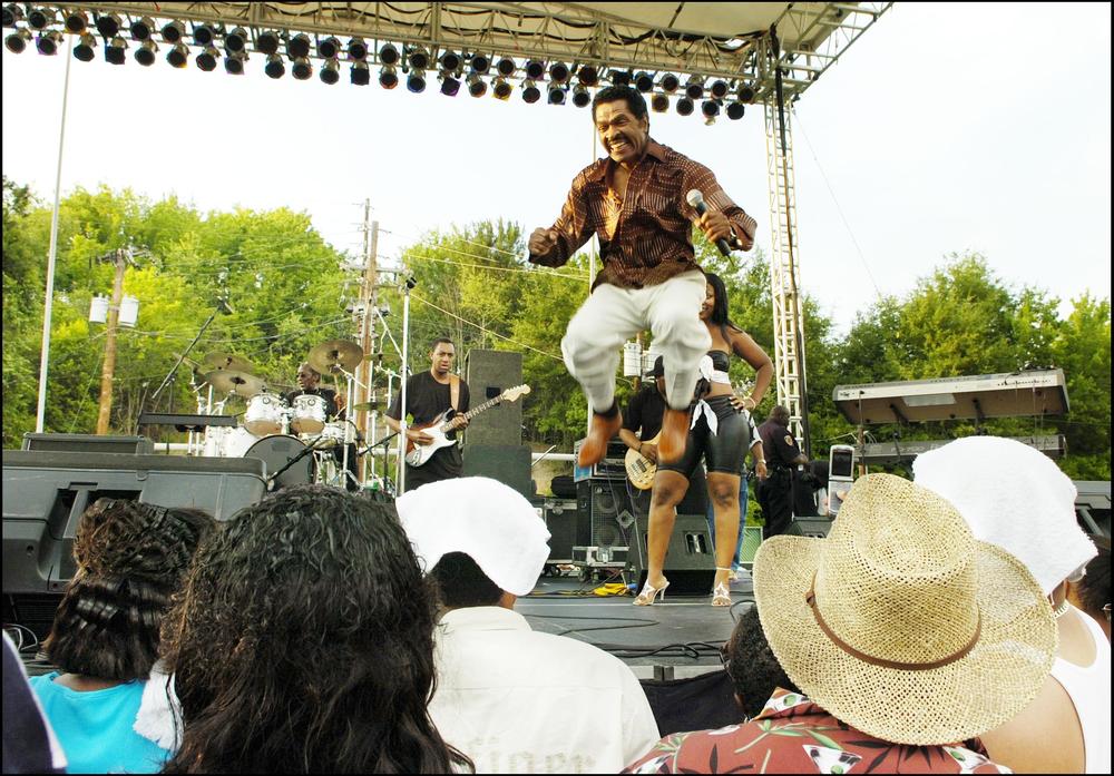 Bobby Rush performing in Macon in 2006, in his early 70s. 