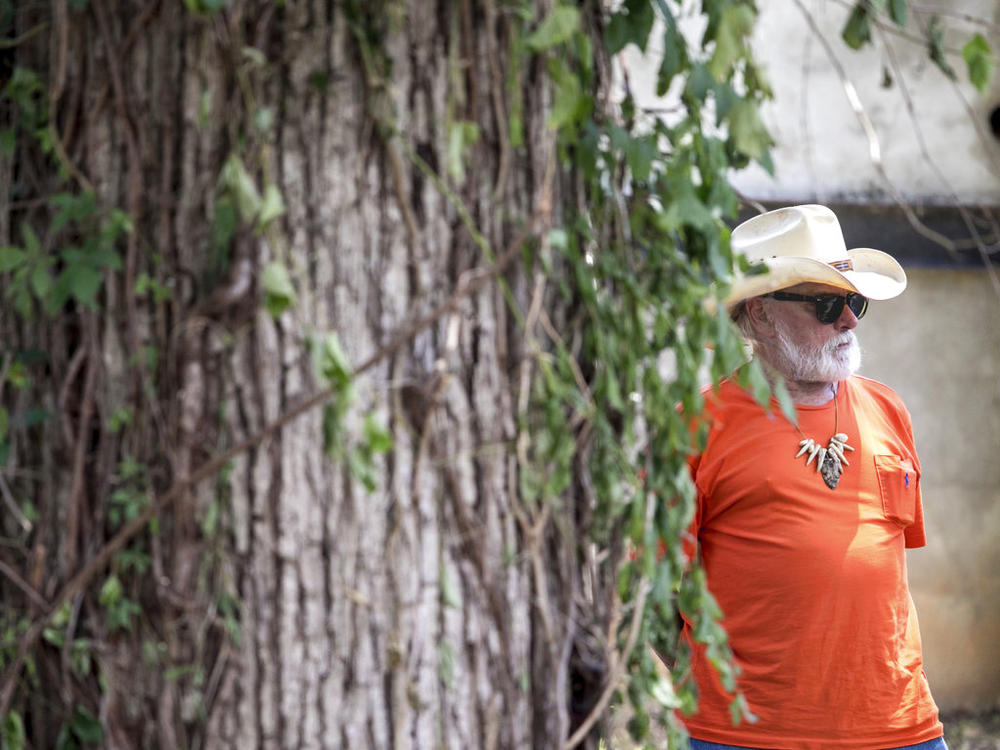 Guitarist Dickey Betts, founding member of The Allman Brothers Band, attends Gregg Allman's burial at Rose Hill Cemetery, Saturday, June 3, 2017, in Macon, Ga.