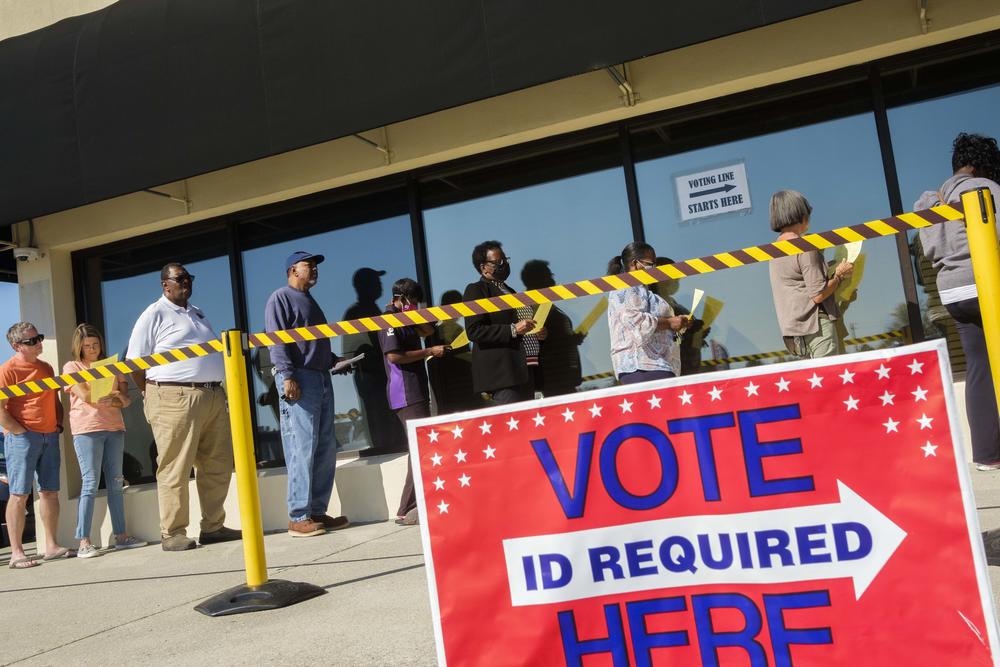 The line to vote at the Bibb County Board of Election at 3pm on Monday, October 24, 2022.