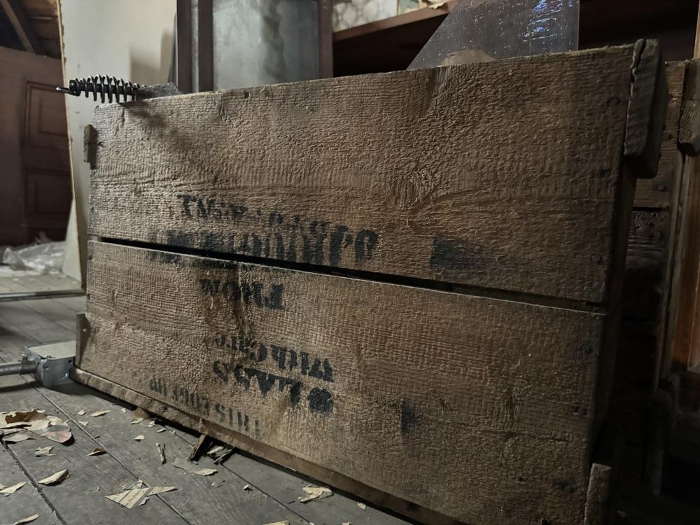  How did Tiffany & Co. transport the glass from its New York City headquarters to the South?