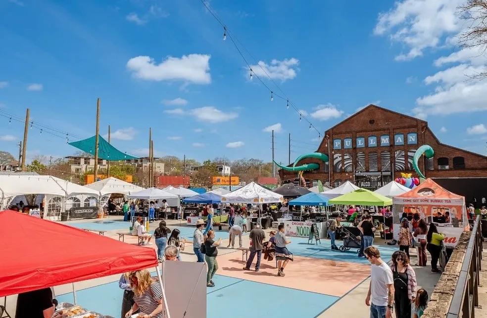 Chefs Market at Pullman Yards.