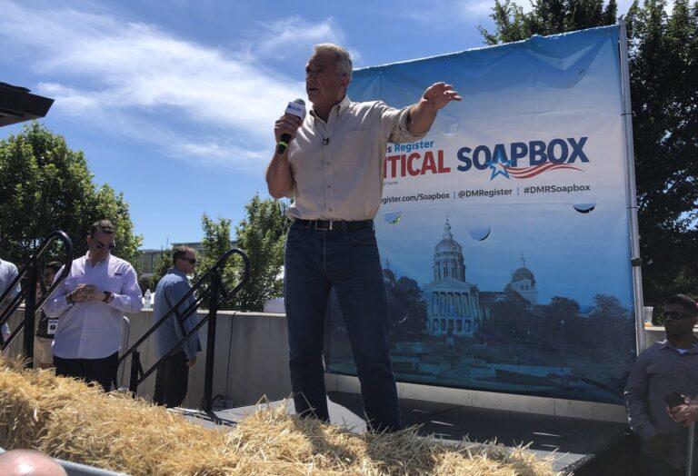 Presidential candidate Robert F. Kennedy, Jr. takes the stage at the Des Moines Register soapbox Aug. 12, 2023. Jay Waagmeester/Iowa Capital Dispatch