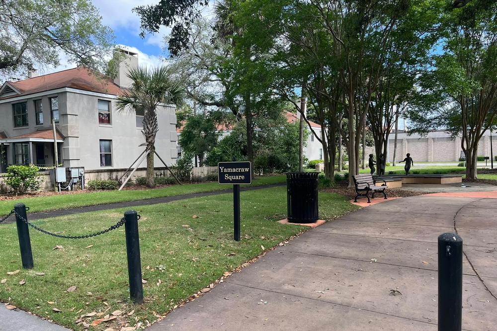 Yamacraw Village in Savannah, Georgia, is one of the nation’s oldest public housing projects. In 2022, Savannah’s city leaders unveiled Yamacraw Square, within the public housing complex, designed to pay tribute to the area’s African American and Native American history.(Renuka Rayasam/KFF Health News)
