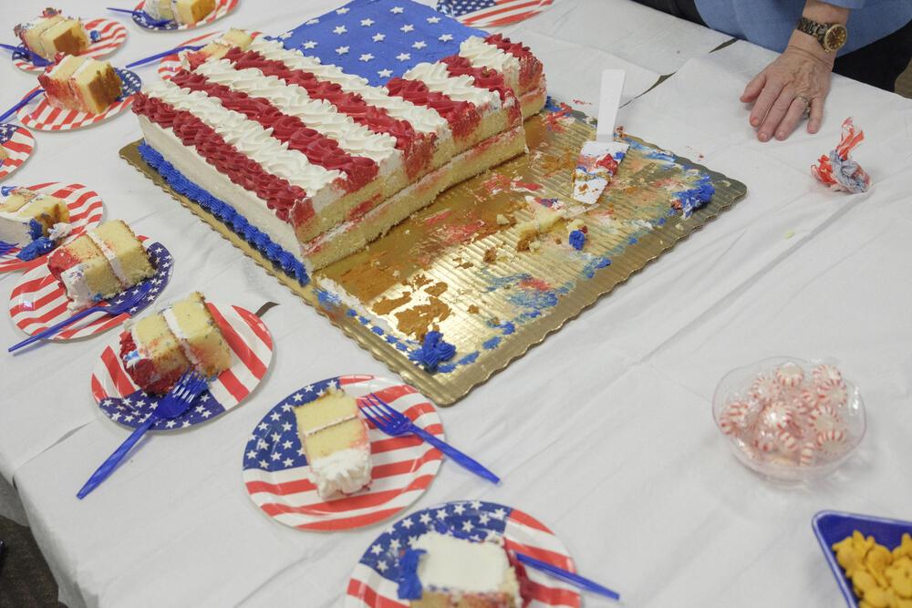 As has been their tradition for years, local members of the Daughters of the American Revolution served cake and punch to the newly naturalized citizens at the federal courthouse in Macon Wednesday. 