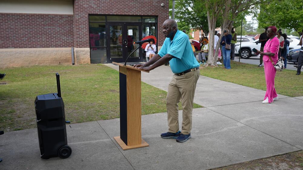 Former Augusta National golf caddy Otis "Buck" Moore remembers his fellow caddies.