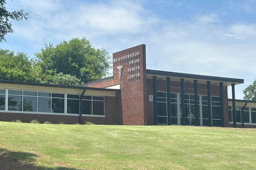 The Neighborhood Union Health Center at 186 Sunset Ave. NW in Atlanta, part of the Fulton County health department, offers sexual health services. Layoffs at the county agency have advocates worried about any impact on Fulton's HIV prevention services. (Rebecca Grapevine / Healthbeat)