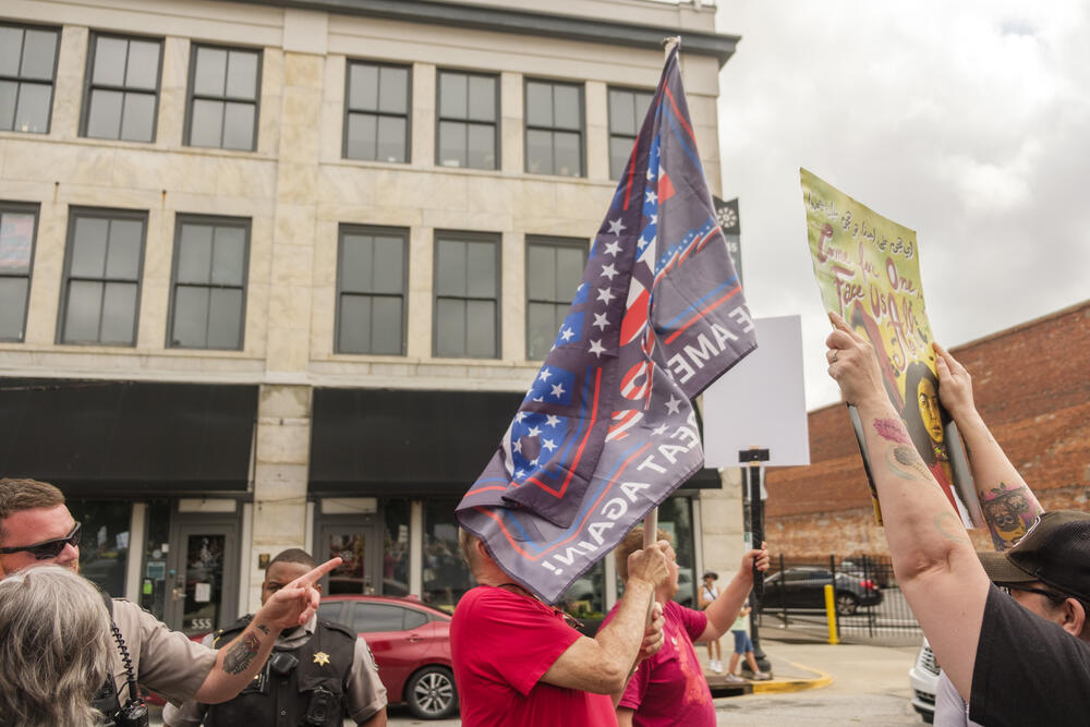 Trump supporters at the No Kings Protest in Macon, Ga. on June 14, 2025. Grant Blankenship/GPB News