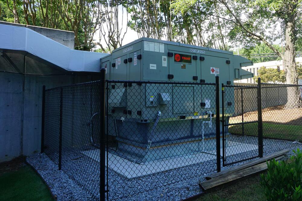 DeKalb Public Health's new tuberculosis clinic includes negative air pressure technology to prevent the spread of the bacterial disease. (Rebecca Grapevine / Healthbeat)