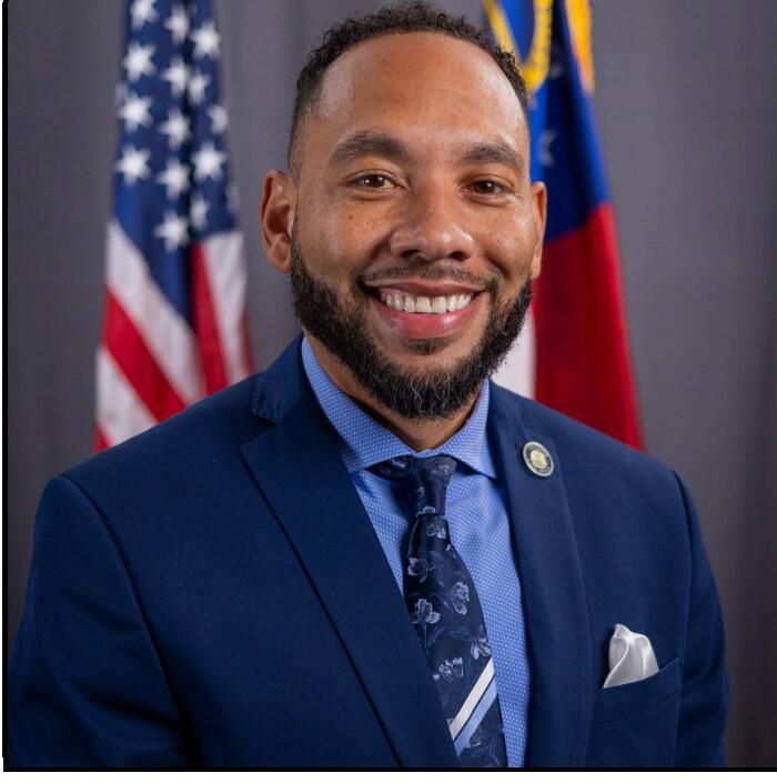 State Senator Rashaun Kemp (D-Atlanta) is shown in this official portrait.