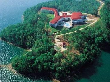 Spring & Summer Mean Jobs @ Lake Lanier Islands