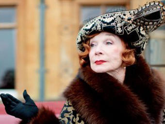 Shirley MacLaine is Dame Maggie Smith's new nemesis.