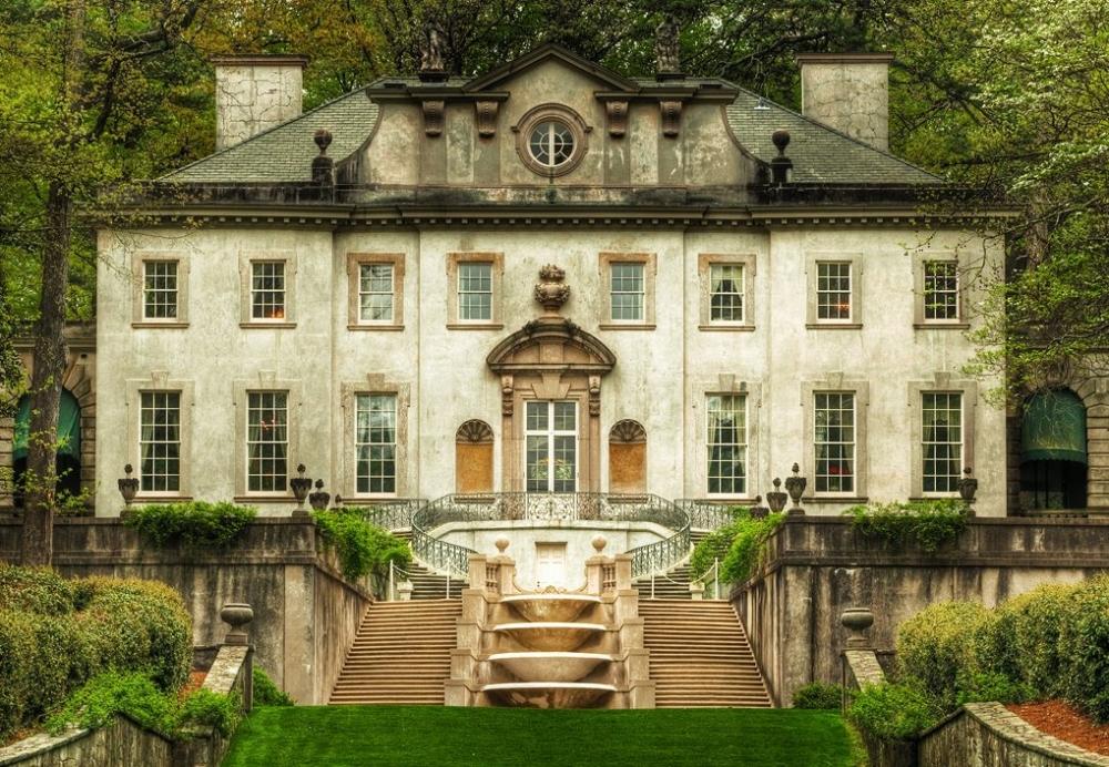 The Swan House was featured in The Hunger Games:  Catching Fire