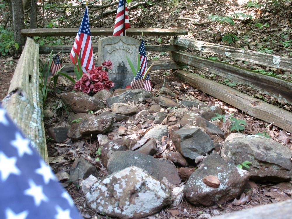 The gravesite of the unknown soldier of Kennesaw Mountain Battlefield Park north of Atlanta. (photo-Edgar Treiguts)