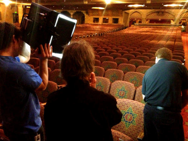 dd_pb_bw_theater_resize.jpg