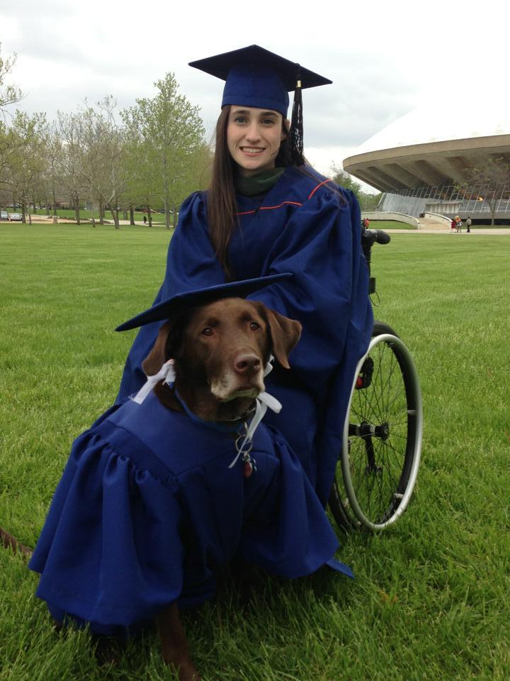 College Student Dresses Chihuahua in Cap and Gown for Graduation | Teen  Vogue