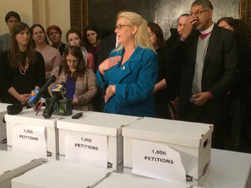 Clergy petition that Kelly Renee Gissendaner's life be spared. Clergy petition that Kelly Renee Gissendaner's life be spared.