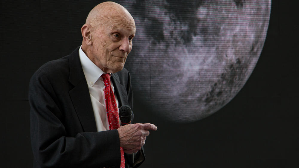Retired astronaut Ken Mattingly speaking at West Des Moines, Iowa, Community College in 2017. Mattingly flew on several missions but missed Apollo 13 because he'd been exposed to German measles.