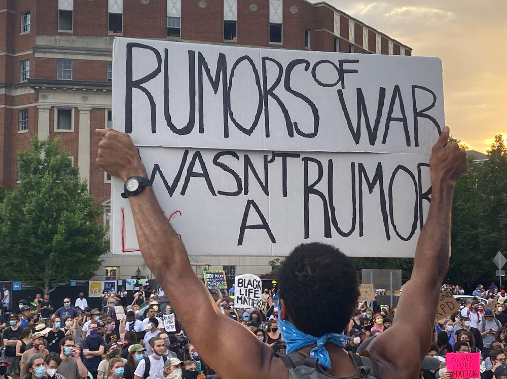 Protests continue at the Robert E. Lee Monument along Monument Avenue on June 3.
