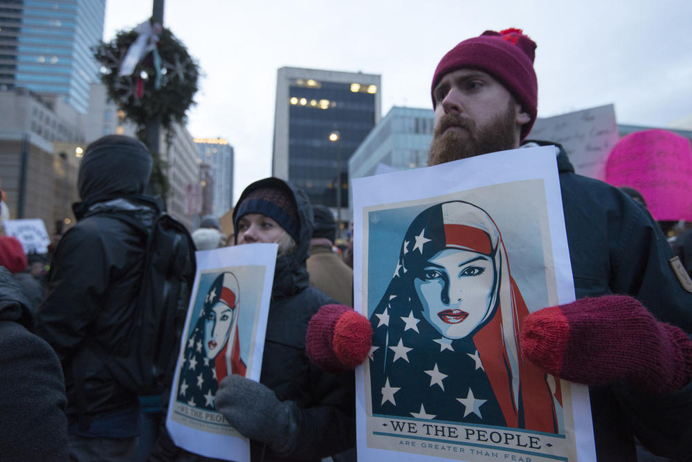 On January 31, 2017 around 7000 protesters gathered in downtown Minneapolis to denounce Republican President Trump and express solidarity with immigrants.