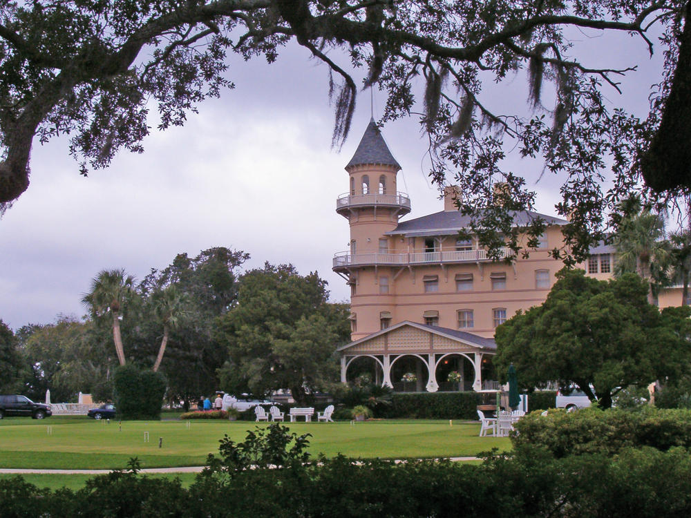 In 1910, Sen. Nelson Aldrich secretly convened a meeting of financial leaders at Jekyll Island to plan the creation of a federal banking system. 